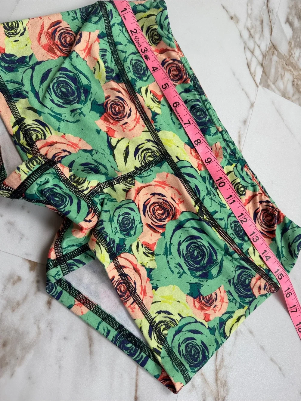Fleo All Over Print Roses Micro Workout Shorts Sz M Crossfit Run bright